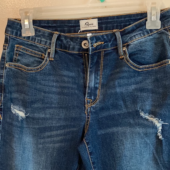 A2jeans Los Angeles California Jeans women’s size 5 stressed out. - Picture 3 of 7